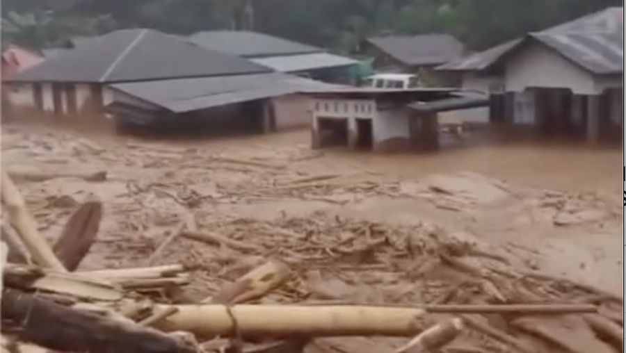 potret-banjir-di-kabupaten-tapanuli-tengah-sumatra-utara