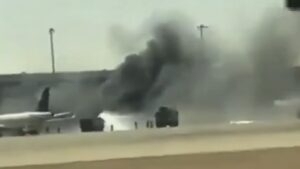 Serangan Bandara Riyadh Tewaskan 12 Orang dan Lukai 309, Pertahanan Saudi Dipertanyakan